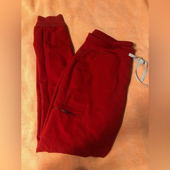 Red Figs Joggers - Picture 2 of 3